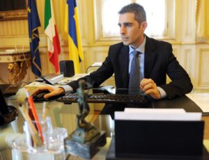 COMUNI:PARMA; INIZIATA PRIMA SEDUTA CONSIGLIO CON PIZZAROTTI
