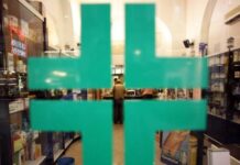 No ai tagli: farmacie sul piede di guerra