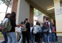 Lezione sul “gender” al Liceo Colombini nell’ora di religione: polemiche e contestazioni