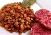 Aspettando la mezzanotte: lenticchie e spumante per una cena “a buffet”