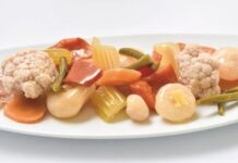 Giardiniera di verdure, conserva di stagione