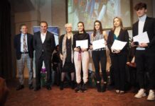 Ciclismo, Sofia Collinelli ed Eleonora Camilla Gasparrini (VO2 Team Pink) premiate al “Giro d’onore”