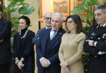Il ministro De Micheli ha inaugurato la mostra a Palazzo Galli: “Grazie alla Banca di Piacenza che investe in cultura”