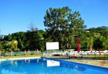 Cinema in piscina, a Perino si può. La prima cine-piscina della Val Trebbia