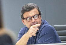 Covid, Calenda: “Governo debole, da ministro avrei chiuso tutto da tempo”