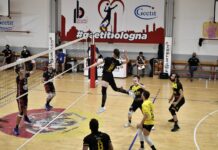 Volley Play off B maschile, la Canottieri Ongina cede la qualificazione alla Geetit Bologna (3-1) ma aspetta il ripescaggio