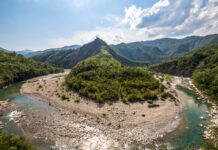 Corte Brugnatella: apre la spiaggia naturista “Secchiello selvaggio”