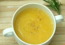 Crema di zucca e porri, piatto delicato per cena leggera