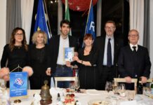 Il Rotary Fiorenzuola riunito per gli auguri natalizi nel segno di un service a favore della “Matita parlante”