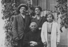 Tutti in posa per la “Foto di Famiglia”. Scatti d’epoca presso la sede del Club Cinefotografico Fiorenzuola