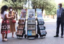 Dopo 2 anni di pandemia i Testimoni di Geova tornano a contattare le persone nei luoghi pubblici