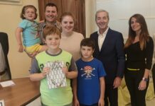 Papà Raffaele, con quattro dei suoi sei figli vince la Caccia al tesoro farnesiana della Banca di Piacenza