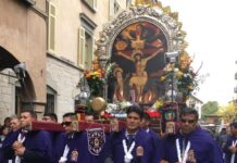 CITTA’ PLURALE -“Señor de los Milagros”, la grande festa dei Peruviani in processione nel centro di Piacenza