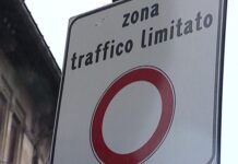 Tarasconi e Fornasari rispondono ai commercianti: “No a Ztl corta, ma tariffa ridotta per gli ambulanti”