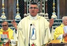 Natale 2022 – Gli auguri del vescovo Adriano Cevolotto ai piacentini: “Impariamo a trovare posto per gli altri nel nostro cuore…”