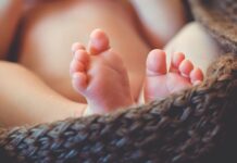 Sempre meno neonati in Italia, nel 2022 un altro record negativo