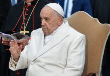Papa Francesco: “La maternità surrogata sia proibita a livello universale”