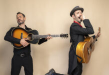 Cabaret d’autore con “Le chitarre da ripostiglio” per la festa di compleanno del Milestone Live Club
