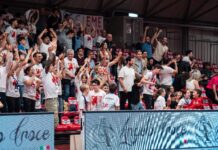 L’Assigeco vola al PalaBanca con una prestazione fantascientifica: vittoria 88-86 e serie prolungata.