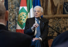 Mattarella: “Violenza e intimidazioni contro i giornalisti sono atti eversivi”