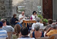 “Piccola farmacia poetica” a Vaccarezza di Bobbio, ospite lo scrittore Claudio Visentin, è stata un successo