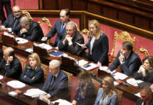 Stipendi più alti ai ministri, è polemica sulla Manovra, l’opposizione: “Vergogna…”