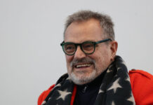 È morto Oliviero Toscani. Il fotografo aveva 82 anni