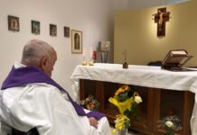 La prima foto di Papa Francesco durante il ricovero al Gemelli